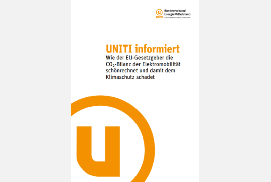 Wie der EU-Gesetzgeber die CO<sub>2</sub>-Bilanz der Elektromobilität schönrechnet und damit dem Klimaschutz schadet